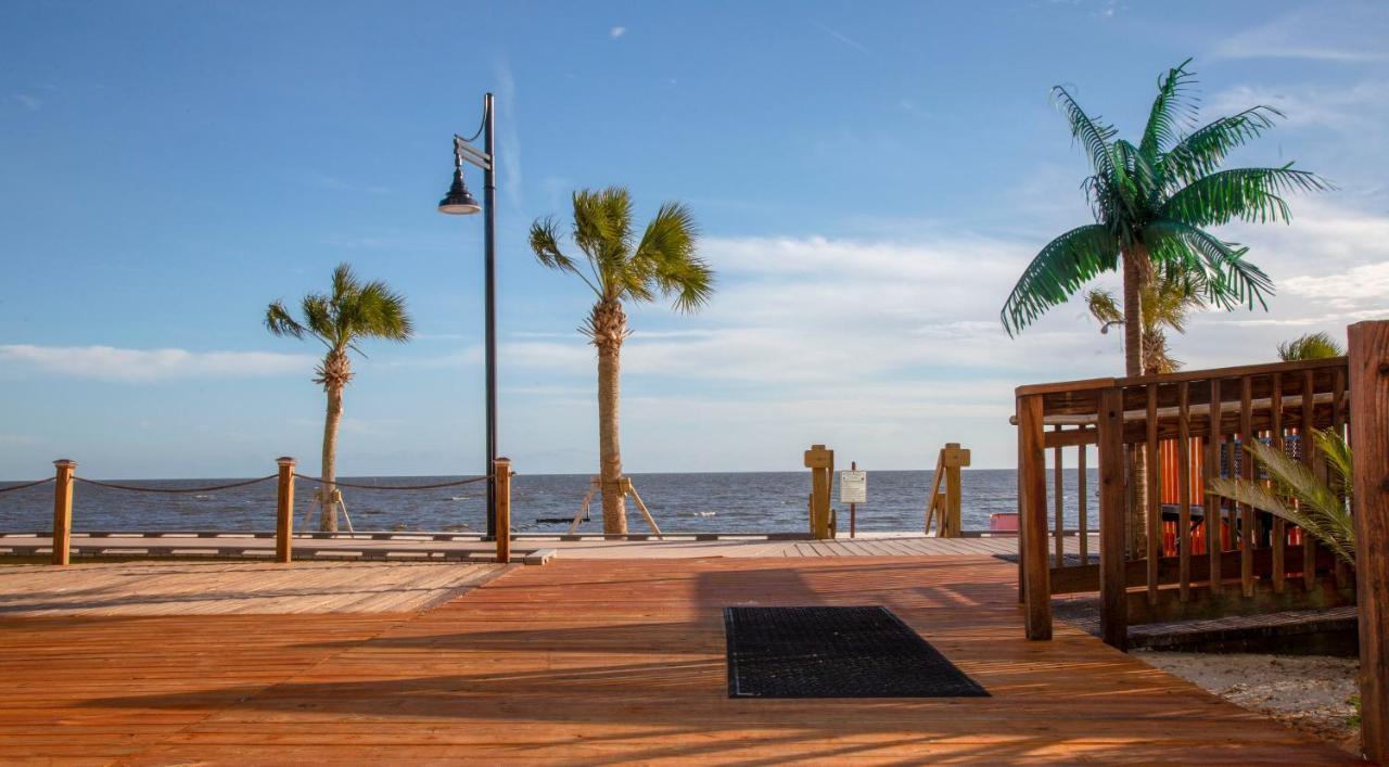 South Beach Biloxi Hotel & Suites Exterior photo